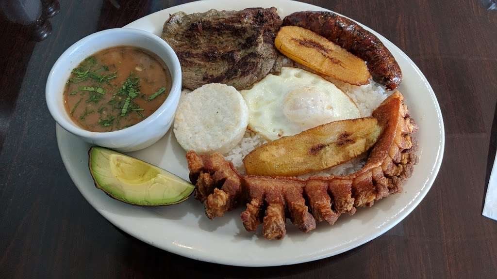 Donde Adela Colombian Restaurant | 1707 W Chapman Ave, Orange, CA 92868 | Phone: (714) 940-1701