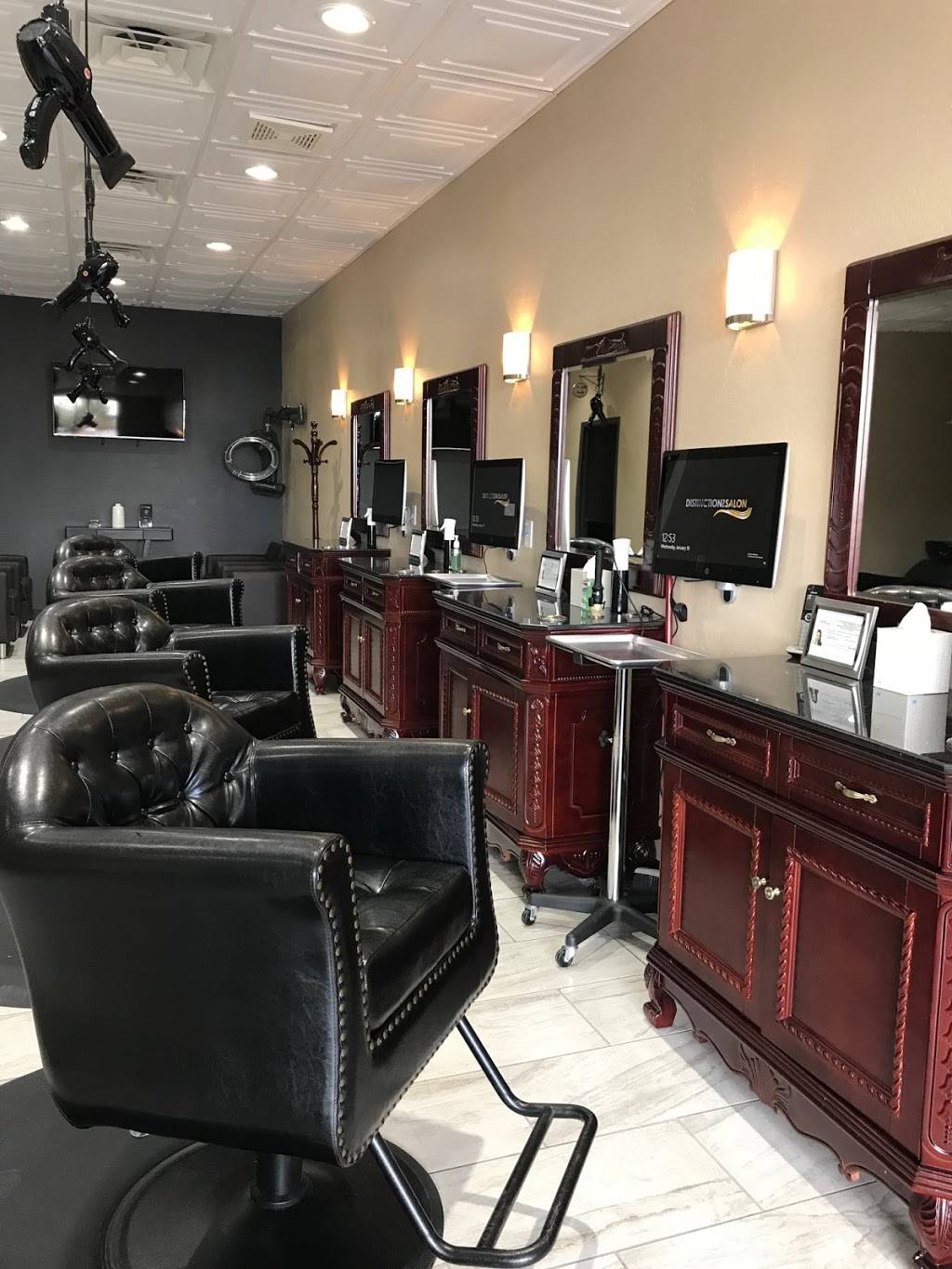 Distinctions Salon | 2240 N Scottsdale Rd #103, Tempe, AZ 85281, USA | Phone: (480) 534-5500