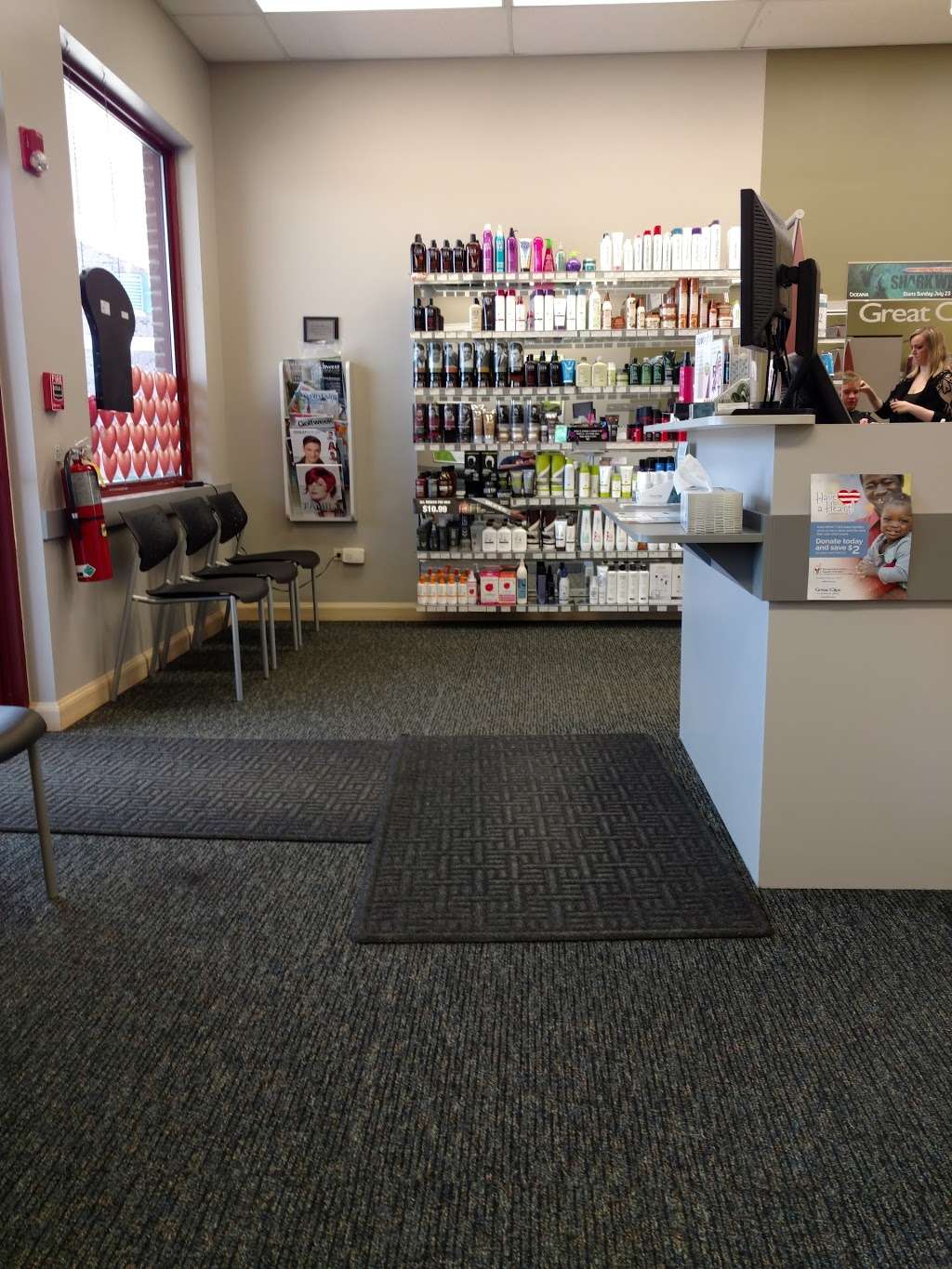 Great Clips 40W134 Campton Crossings Dr, St. Charles, IL 60175