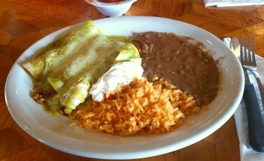 Los Gallos Mexican Grill | 921 Brazosport Blvd S, Clute, TX 77531 | Phone: (979) 266-8611