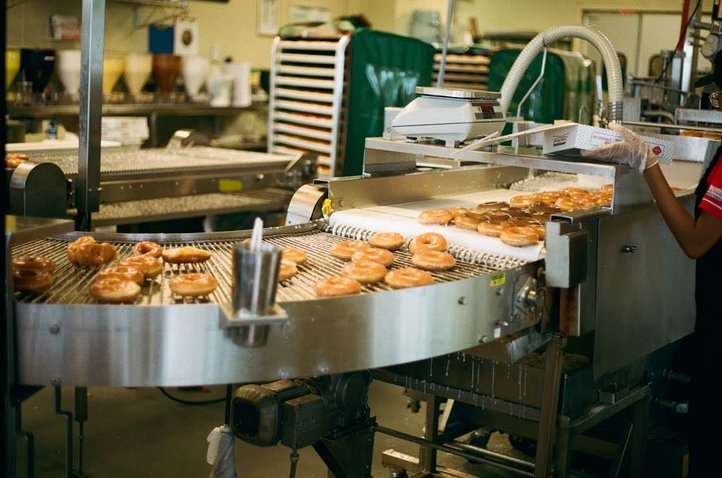 Krispy Kreme | 9301 E Independence Blvd, Matthews, NC 28105, USA | Phone: (704) 849-2331