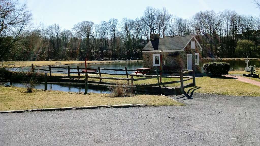 Grist Mill Park | 150 W Walnut St, Hellertown, PA 18055, USA | Phone: (610) 838-7041