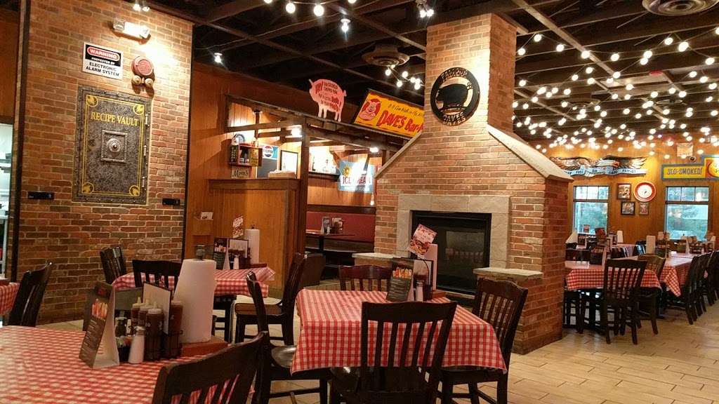 Famous Daves Bar-B-Que | 100 W Main St, Christiana, DE 19702, USA | Phone: (302) 737-0300