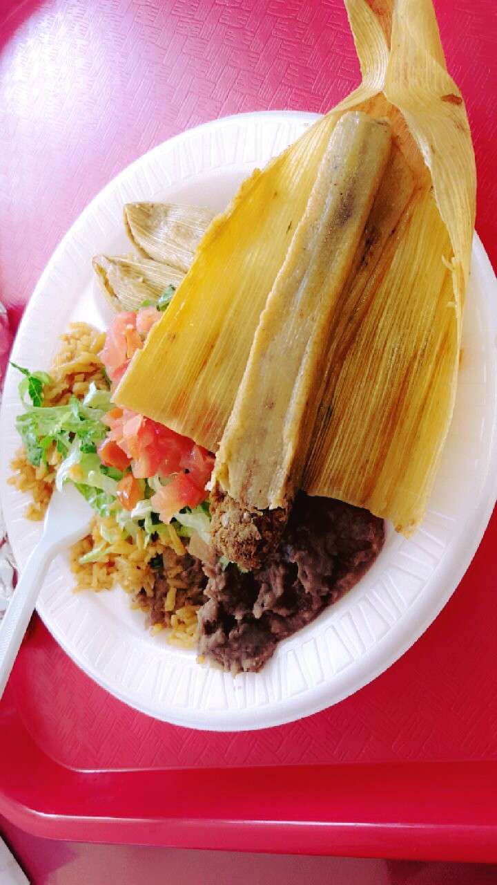 Tellez Tamales & Barbacoa | 1737 S General McMullen Dr, San Antonio, TX 78237, USA | Phone: (210) 433-1367