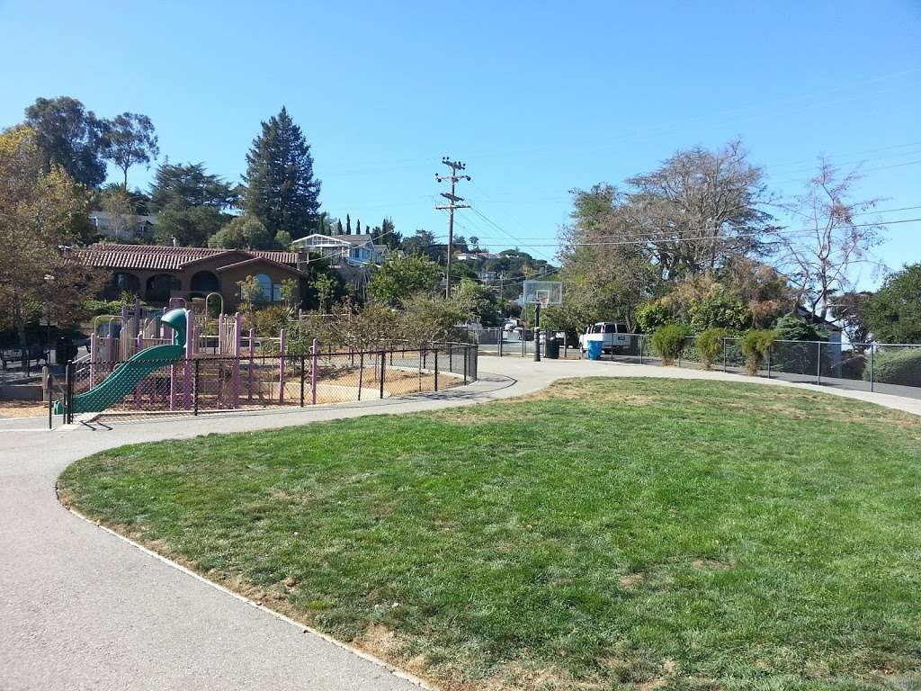 Hillcrest Circle Park | 280 Hillcrest Rd, San Carlos, CA 94070