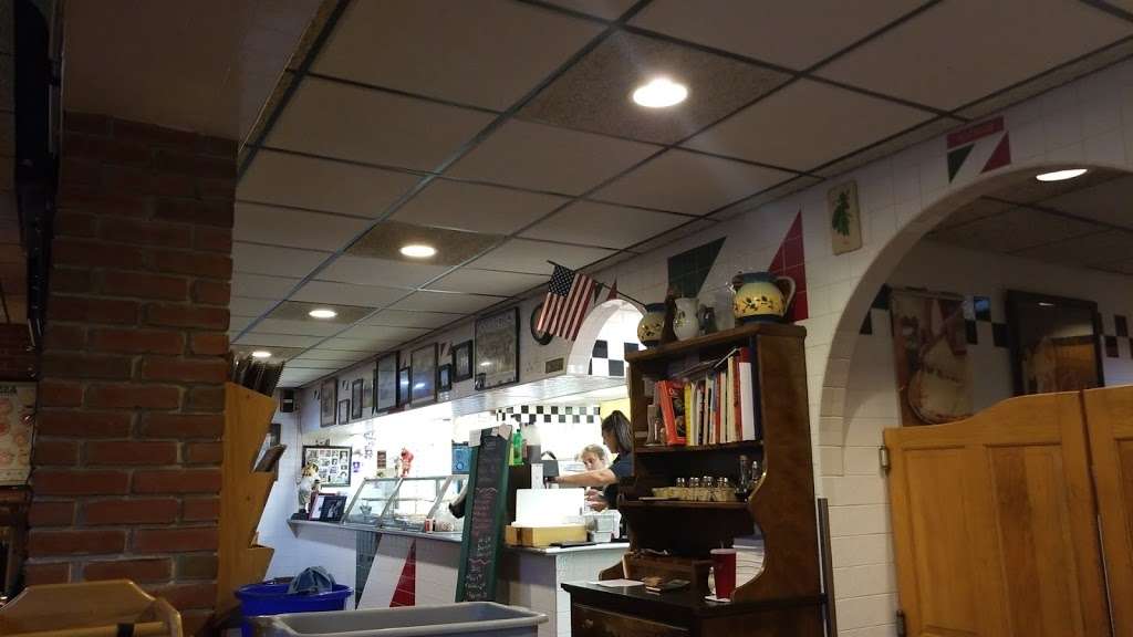 Chiaros Pizzeria & Restaurant Green Lane | 124 Gravel Pike, Green Lane, PA 18054, USA | Phone: (215) 234-9222