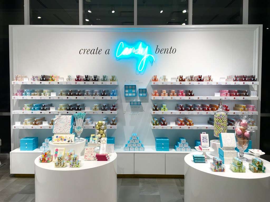 Sugarfina | 715 Oakbrook Center, Oak Brook, IL 60523, USA | Phone: (331) 457-4870