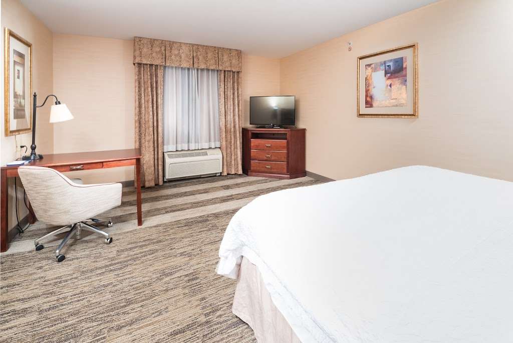 Hampton Inn & Suites Greensburg | 2075 N Michigan Ave, Greensburg, IN 47240, USA | Phone: (812) 663-5000