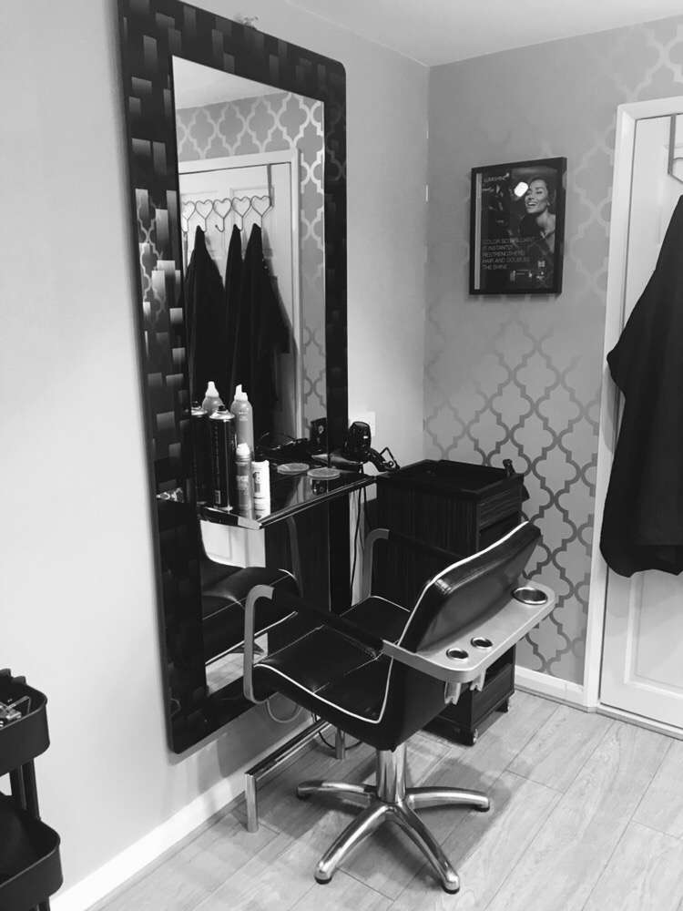 Lisa’s Hair Salon | 14 Hasted Cl, Greenhithe DA9 9HT, UK | Phone: 07403 777348