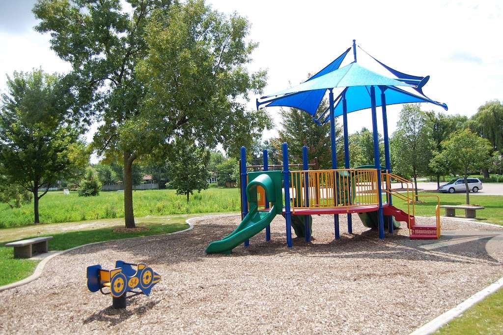 Fabbrini Park | 1704 Glen Lake Rd, Hoffman Estates, IL 60169, USA | Phone: (847) 885-7500