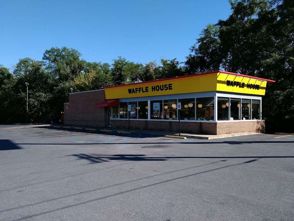 Waffle House | 1807 Edwin Miller Blvd, Martinsburg, WV 25404, USA | Phone: (304) 262-6637
