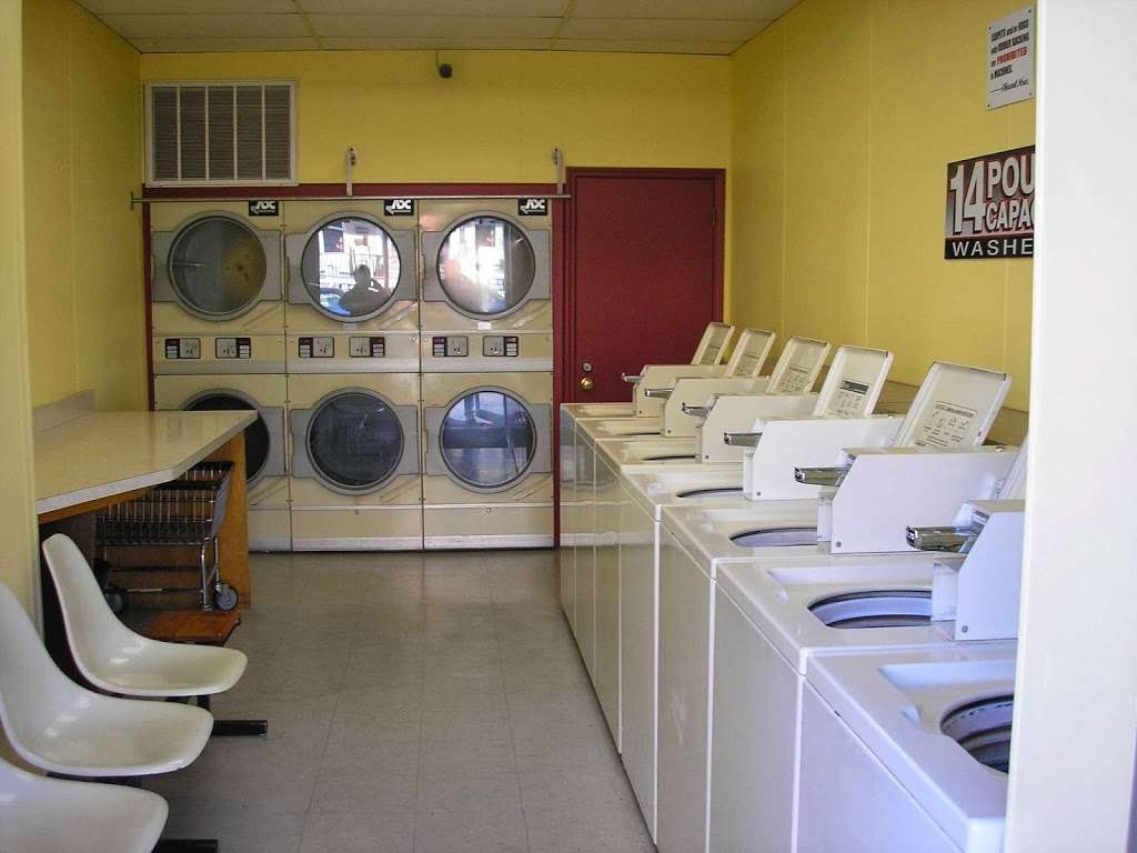 Highlander Laundromat | 75 N Walnut St, Slatington, PA 18080, USA | Phone: (610) 730-3163