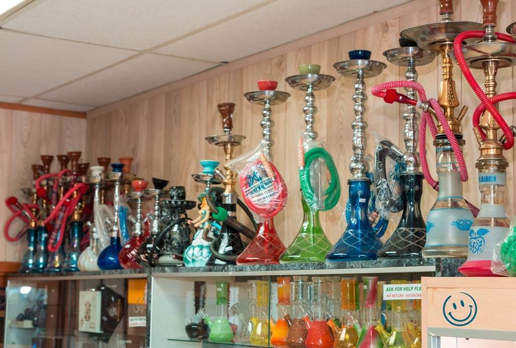 Murrieta Smoke Shop | 40525 California Oaks Rd, Murrieta, CA 92562, USA | Phone: (951) 445-4647