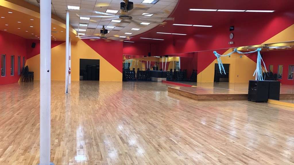 Fitness Connection | 12032 East Fwy, Houston, TX 77029, USA | Phone: (713) 455-9700