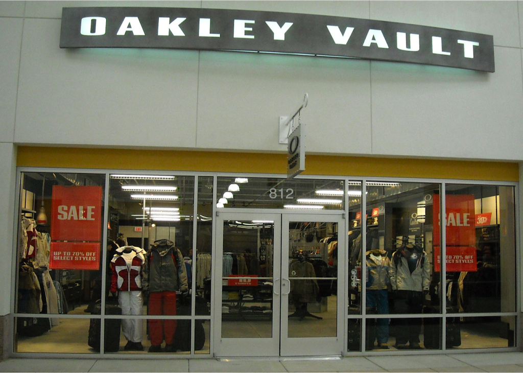 Oakley Vault | 1 Premium Outlet Blvd Ste 812, Tinton Falls, NJ 07753, USA | Phone: (732) 493-3775