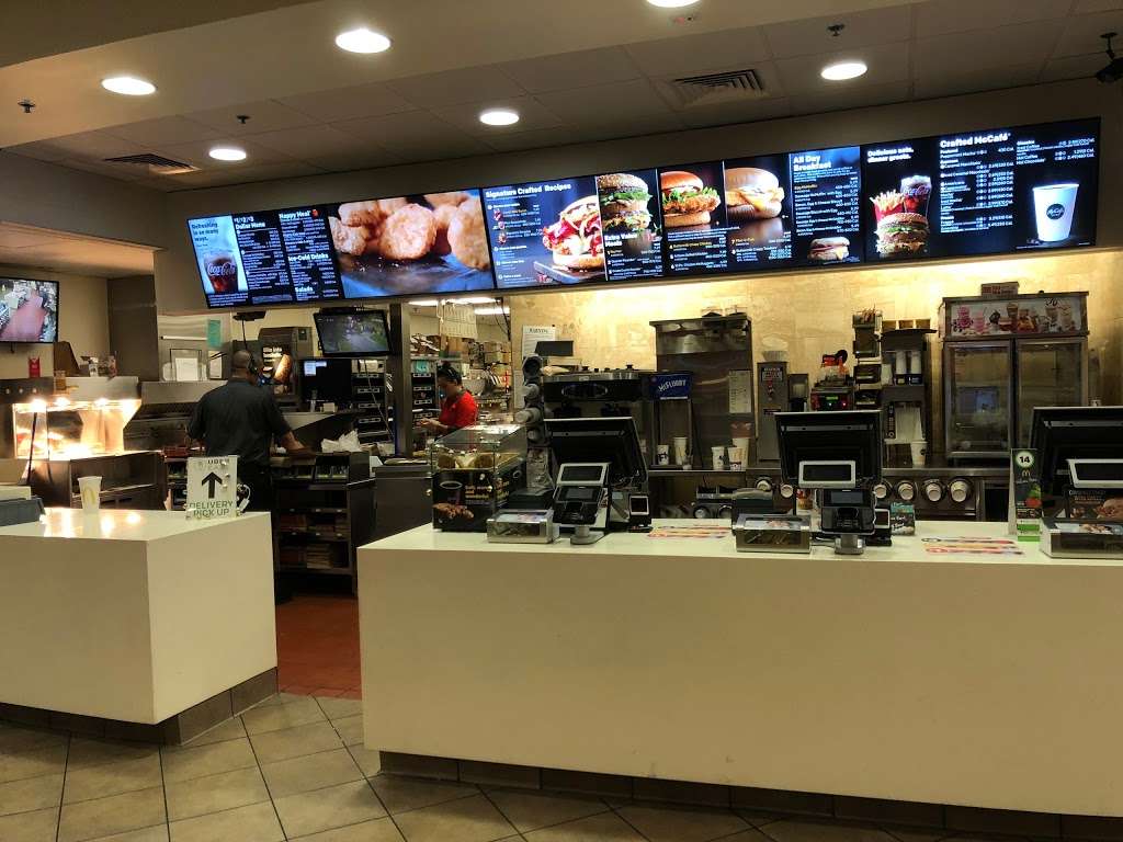 McDonalds | 8875 Limonite Ave, Riverside, CA 92509 | Phone: (951) 685-5526