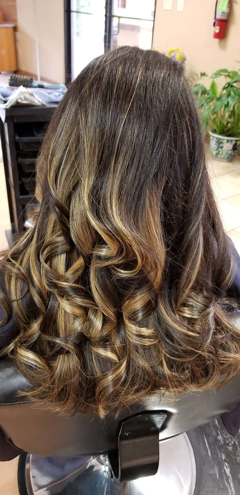 Magic Touch Hair | 3260 Strawberry Rd, Pasadena, TX 77504, USA | Phone: (713) 910-3940