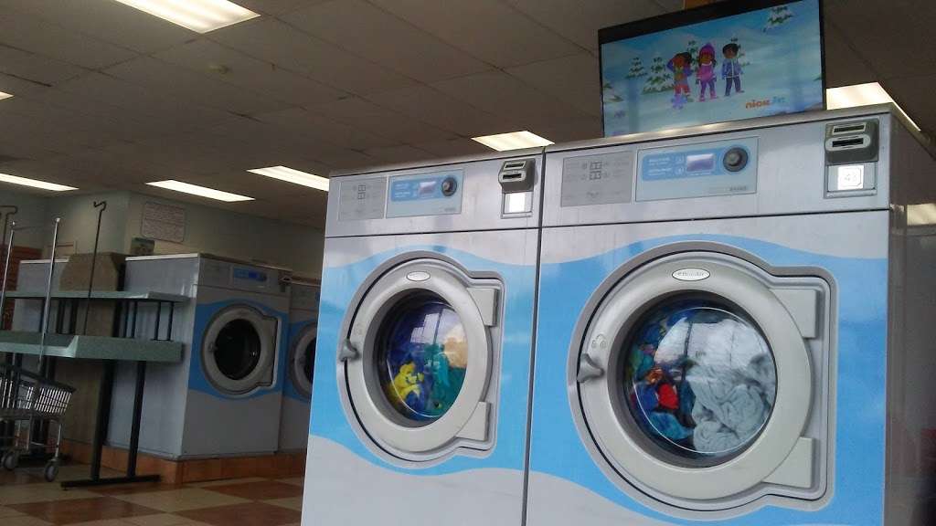 Wash World on Central Avenue | 4412 Central Ave, Charlotte, NC 28205 | Phone: (980) 207-0990