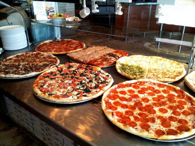 Rays Pizza | 15577 N Hayden Rd, Scottsdale, AZ 85260, USA | Phone: (480) 368-0610