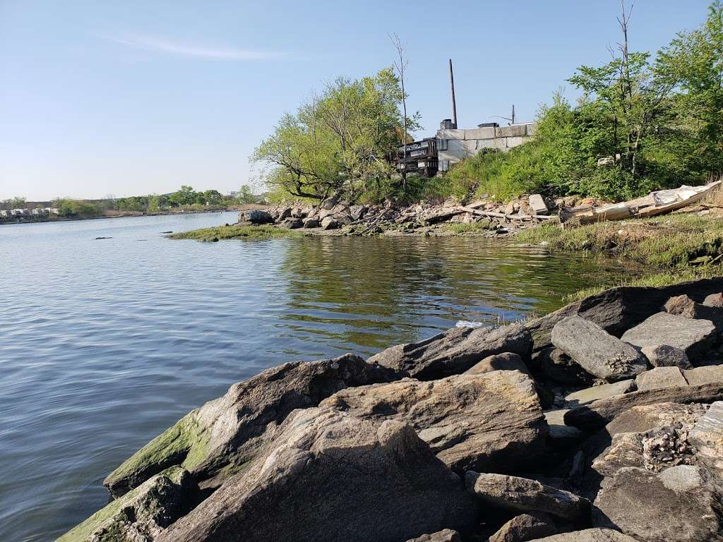 Ferry Point Park | 10 Hutchinson River Pkwy, Bronx, NY 10465, USA | Phone: (212) 639-9675