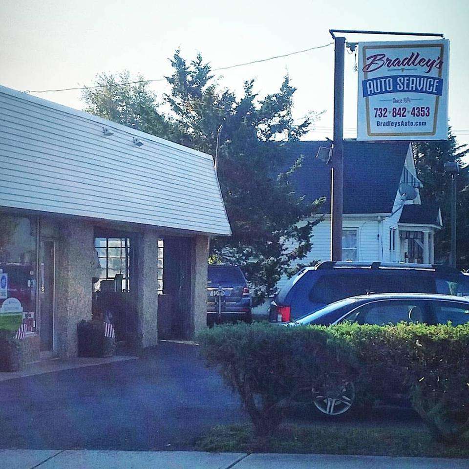 Bradleys Auto Service | 335 Shrewsbury Ave, Red Bank, NJ 07701, USA | Phone: (732) 842-4353