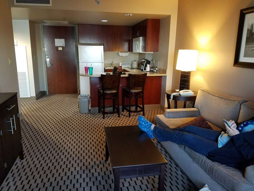 Navy Gateway Inns and Suites – Naval Station Great Lakes | 62, 2423 MacDonough Dr, Great Lakes, IL 60088 | Phone: (847) 688-6675