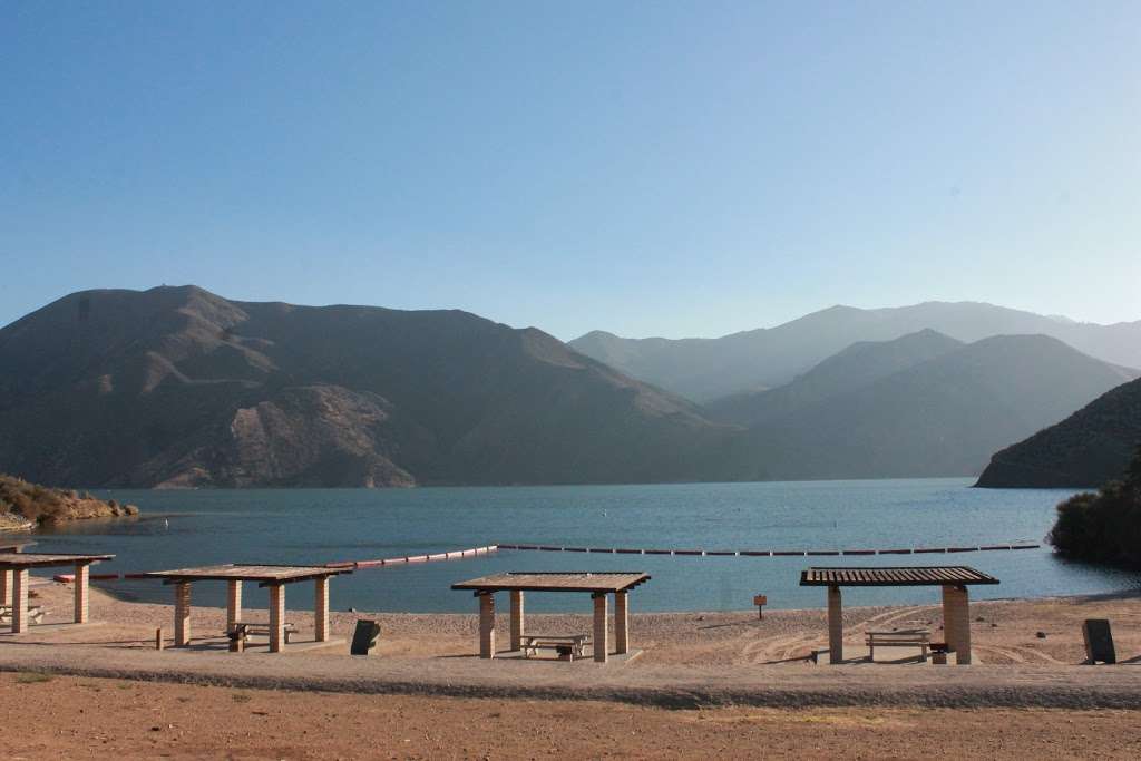 Vaquero Beach At Pyramid Lake | 35800 Camino Del Lago, Castaic, CA 91384, USA | Phone: (661) 295-1102