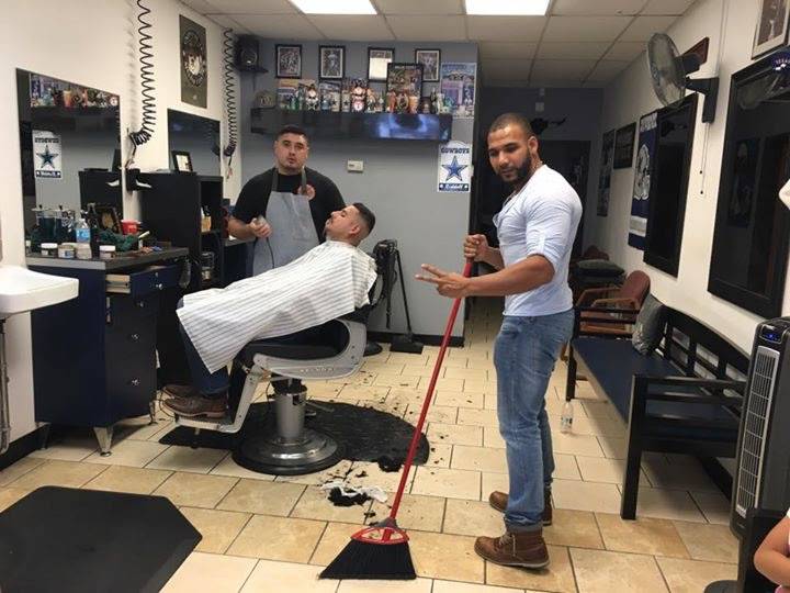 Kechos Barber Shop | 1050 N Westmoreland Rd, Dallas, TX 75211, USA | Phone: (214) 331-3955