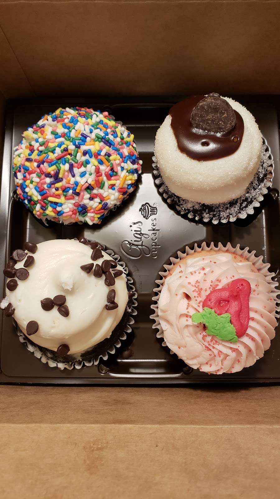 Gigis Cupcakes | 7301 S Santa Fe Dr Suite 25, Littleton, CO 80120, USA | Phone: (303) 797-2253