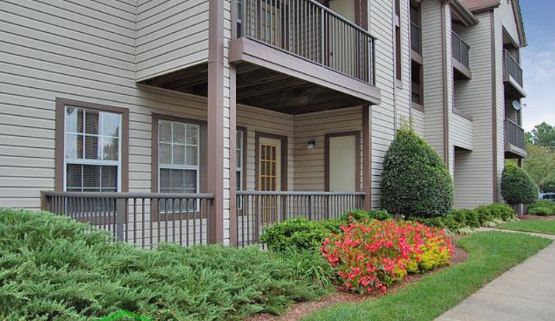 Woodbriar Apartments | 208 Crosswinds Dr #5134, Chesapeake, VA 23320, USA | Phone: (757) 547-1255