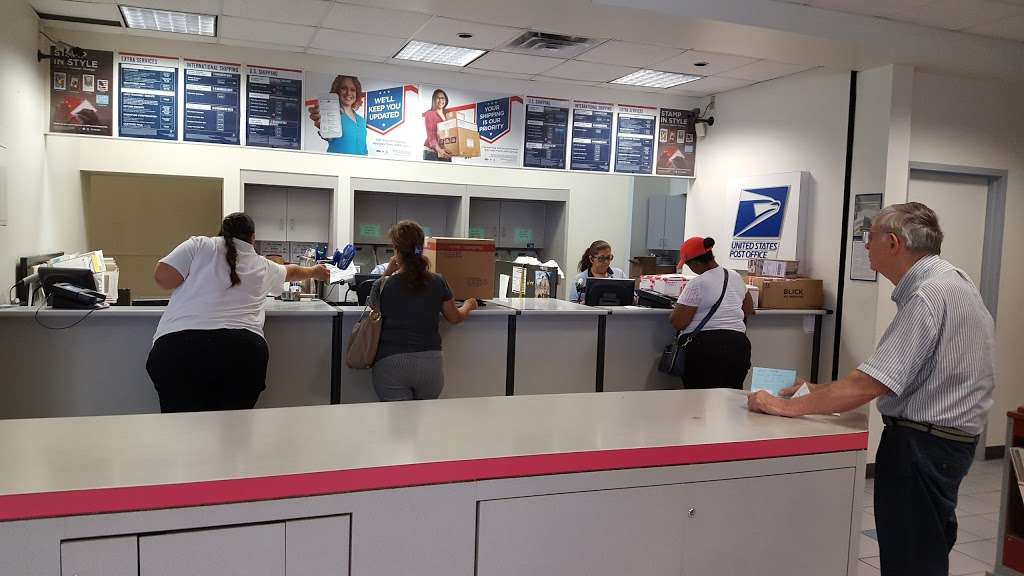 United States Postal Service | 5826 Broadway Avenue J, Galveston, TX 77551, USA | Phone: (800) 275-8777