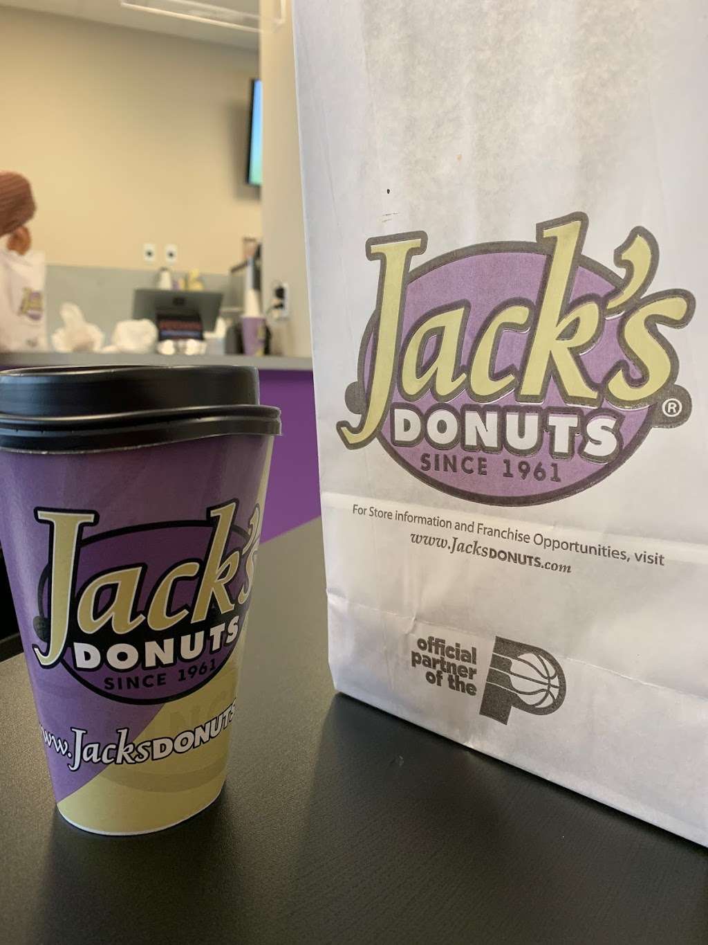 Jacks Donuts of Anderson | 2643 Enterprise Dr, Anderson, IN 46013, USA | Phone: (765) 400-5597