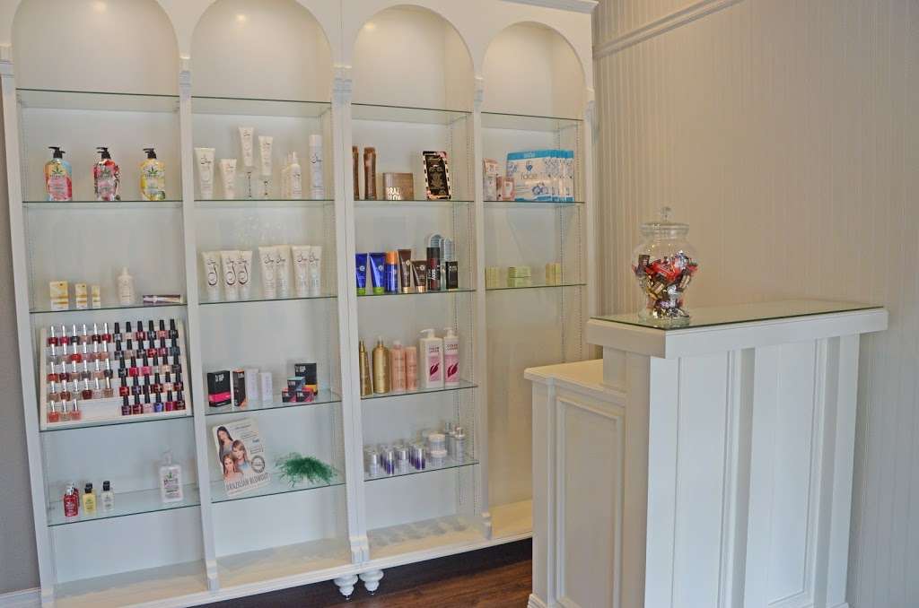 Rarity salon | 2863 N Brookfield Rd, Brookfield, WI 53045