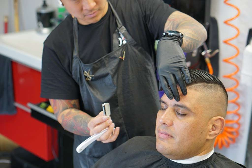 Johns Barber Lounge | 21991 El Toro Rd, Lake Forest, CA 92630 | Phone: (949) 465-0052