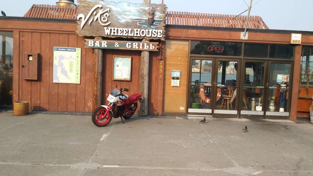 Viks Wheelhouse Bar & Grill | 295 Mare Island Way, Vallejo, CA 94590, USA | Phone: (707) 648-1966