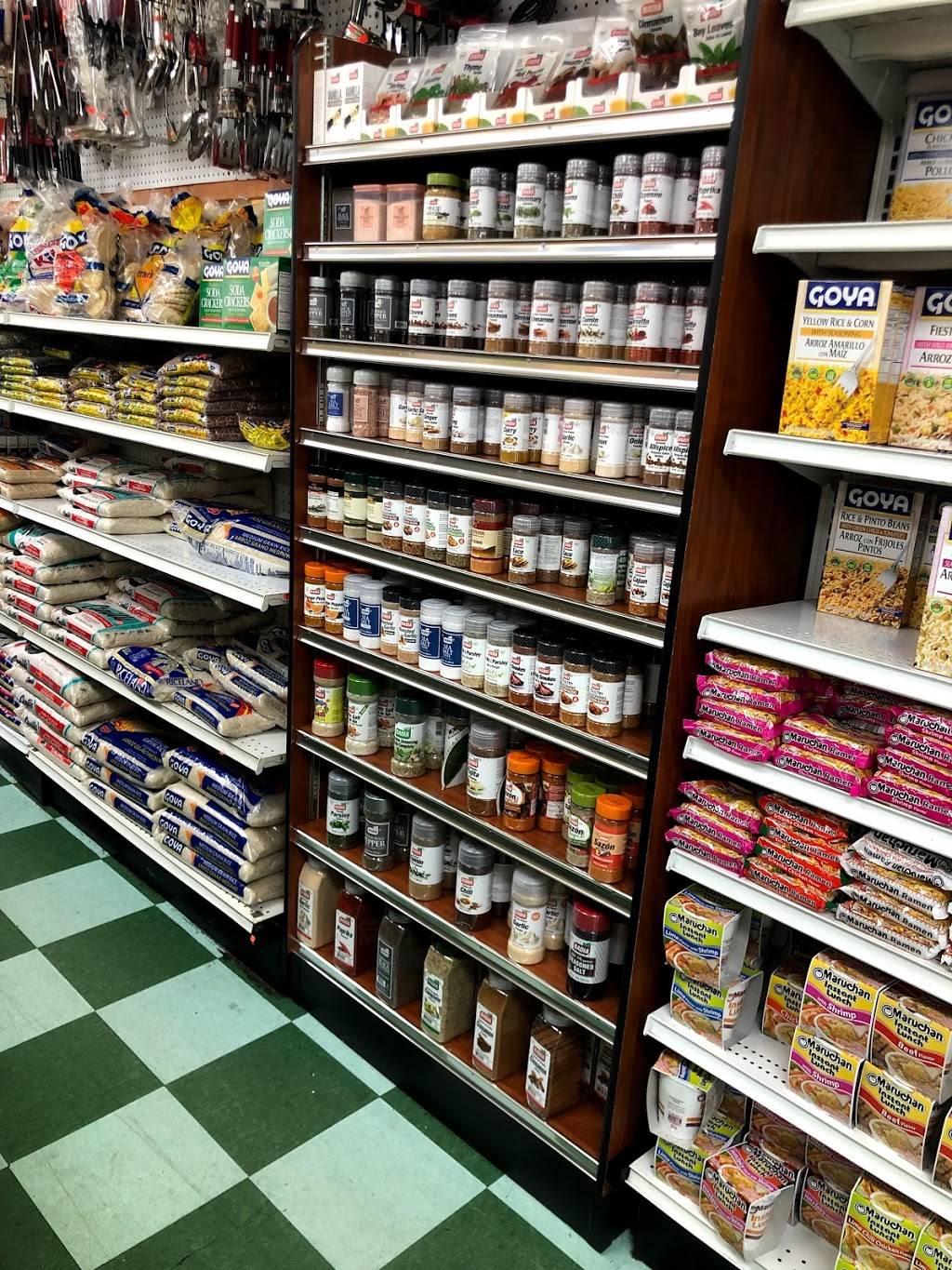 Pueblo Foods & Liquor | 2029 N Holton St, Milwaukee, WI 53212, USA | Phone: (414) 372-7172