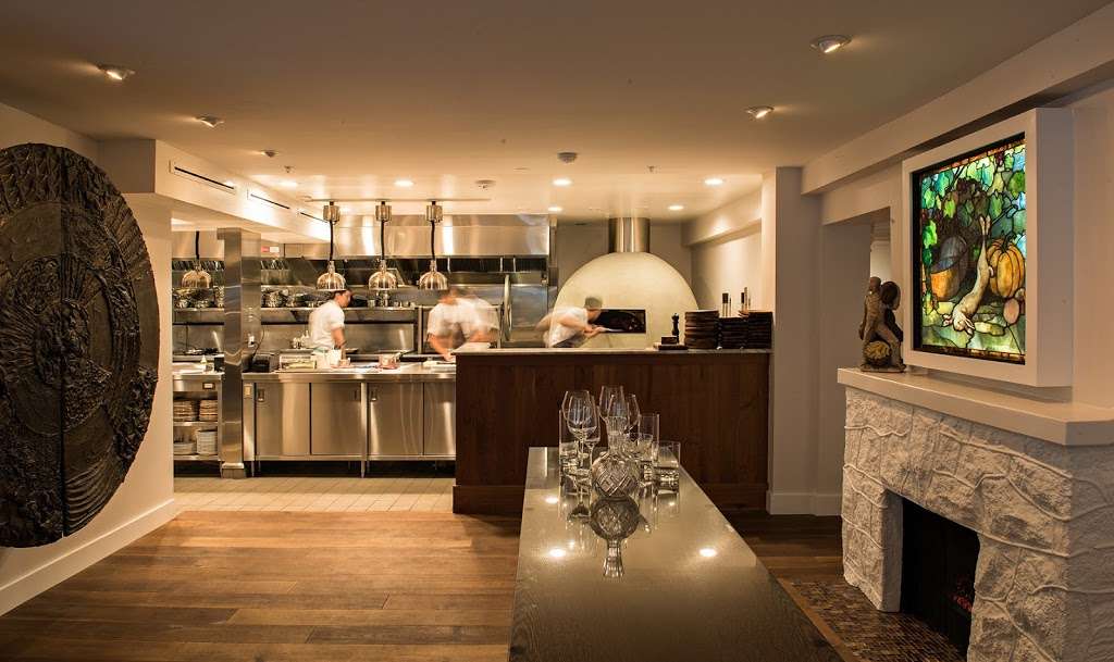 1921 Mount Dora | 142 E 4th Ave, Mt Dora, FL 32751, USA | Phone: (352) 385-1921