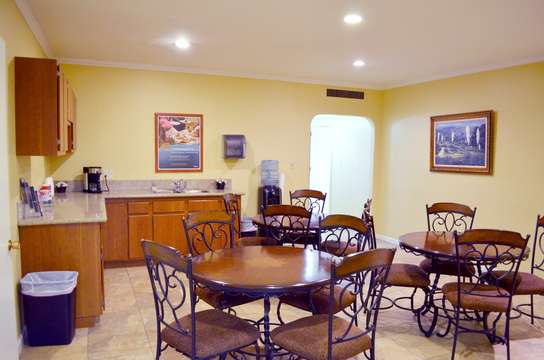 Perez Family Funeral Home | 600 Central Ave, Fillmore, CA 93015, United States | Phone: (805) 524-0439