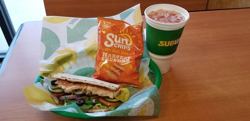 Subway | 4500 7th St Suite 800, Bay City, TX 77414 | Phone: (979) 244-8261