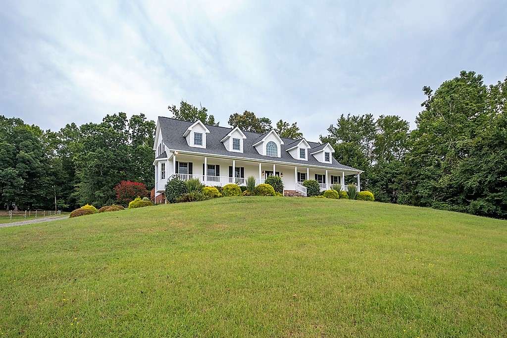 Breedlove Farms Estates and Land | 330 E Monbo Rd, Statesville, NC 28677, USA | Phone: (704) 661-9619