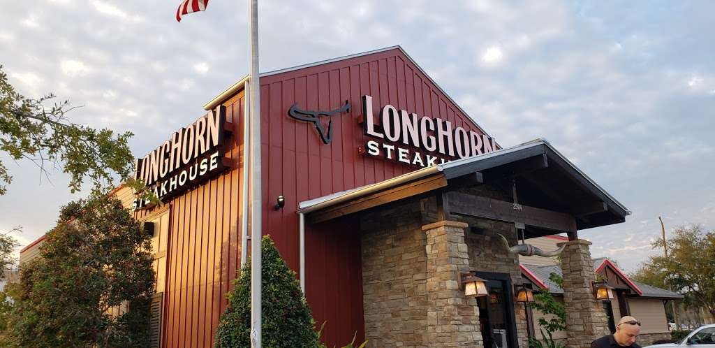 LongHorn Steakhouse | 2504 W International Speedway Blvd, Daytona Beach, FL 32114, USA | Phone: (386) 258-3313