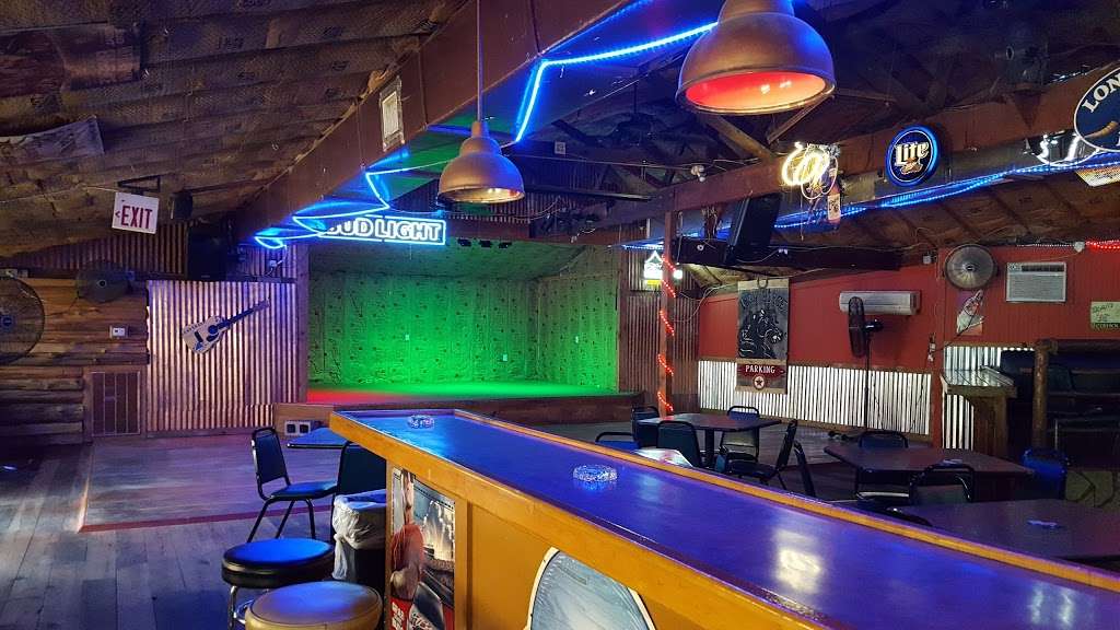 The Cactus Lounge | 13453 Point Aquarius Blvd, Willis, TX 77318, USA | Phone: (936) 890-4671