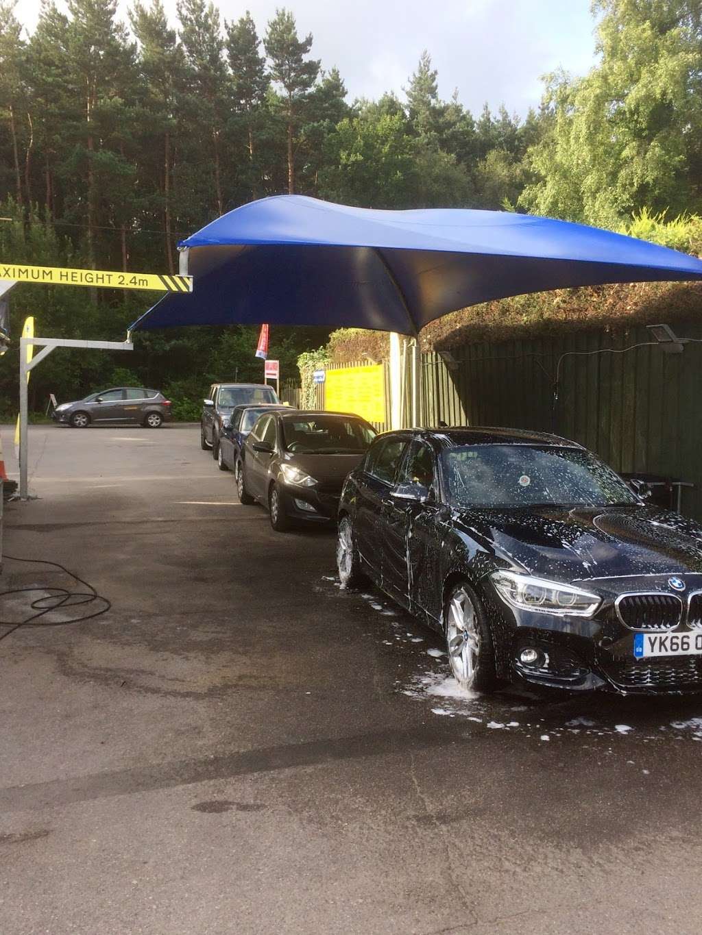 Woodside Hand Car Wash & Valeting Centre | Texaco Petrol Station, Copthorne Rd, Crawley, Copthorne, Crawley RH10 3PD, UK | Phone: 07514 948209