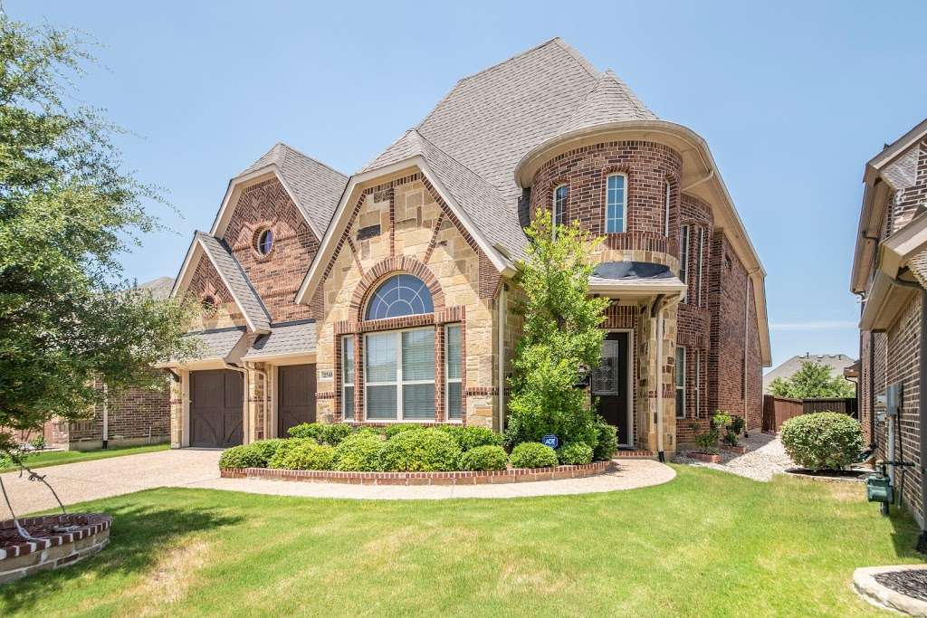 Castle Hills Real Estate | 1101 Morgan Lefay Ln, Lewisville, TX 75056, USA | Phone: (214) 449-1022