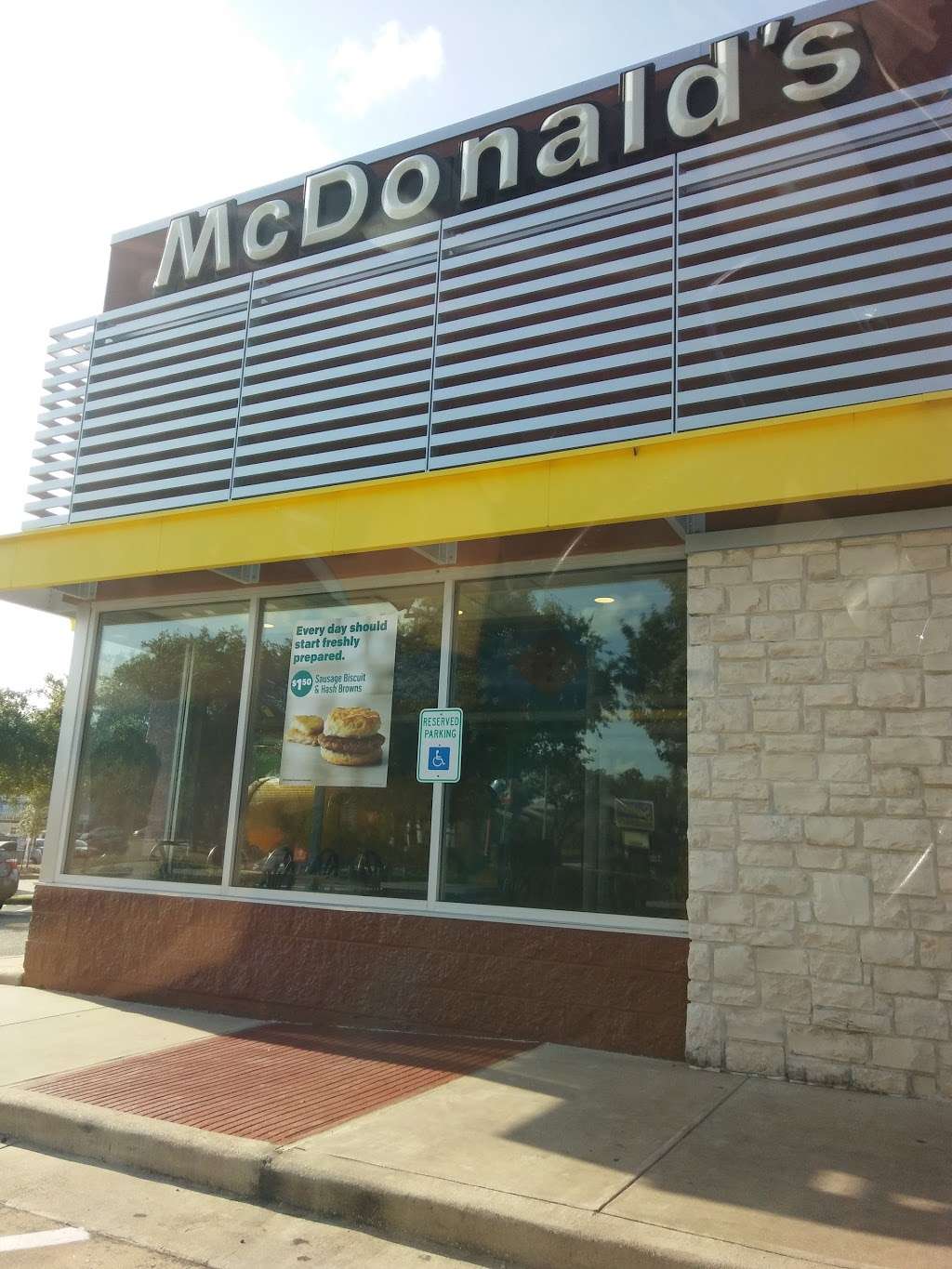 McDonalds | 8325 Broadway St, Houston, TX 77061, USA | Phone: (713) 645-2041