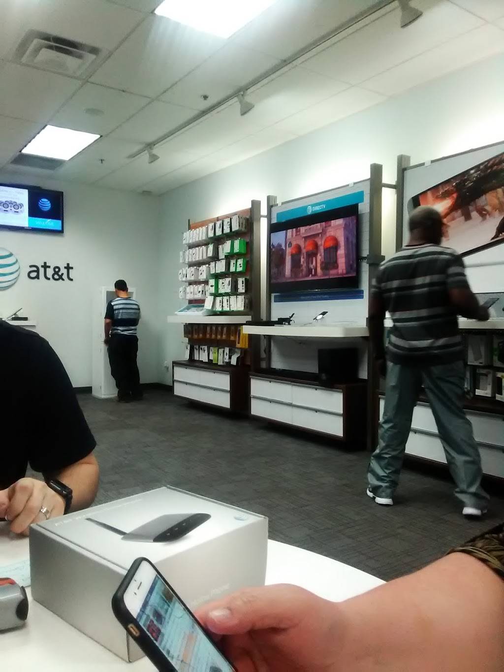 AT&T Store | 4500 7th St Ste. 100, Bay City, TX 77414, USA | Phone: (979) 244-2001