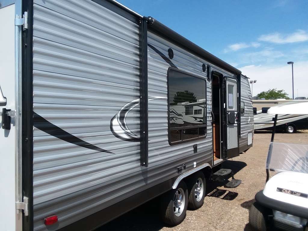 Lazydays RV of Denver | 3640 Chambers Rd, Aurora, CO 80011 | Phone: (303) 360-0252