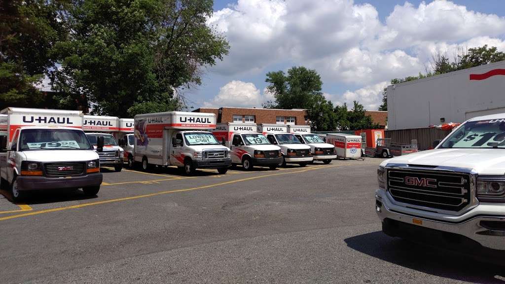 U-Haul Moving & Storage at Randolph Rd | 12025 Parklawn Dr, Rockville, MD 20852, USA | Phone: (301) 231-9469