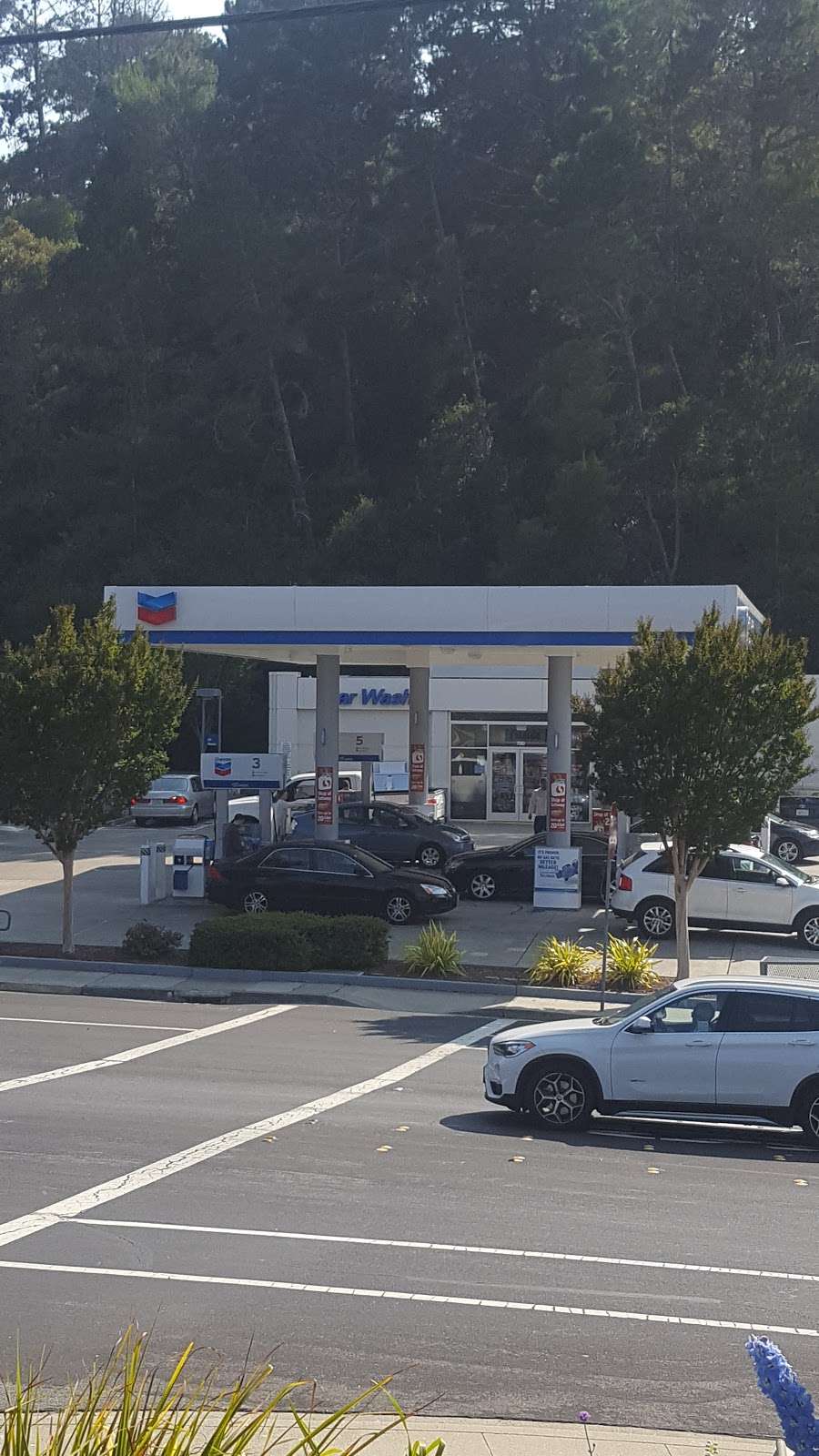 Chevron | 790 Polhemus Rd, San Mateo, CA 94402, USA | Phone: (650) 574-0752