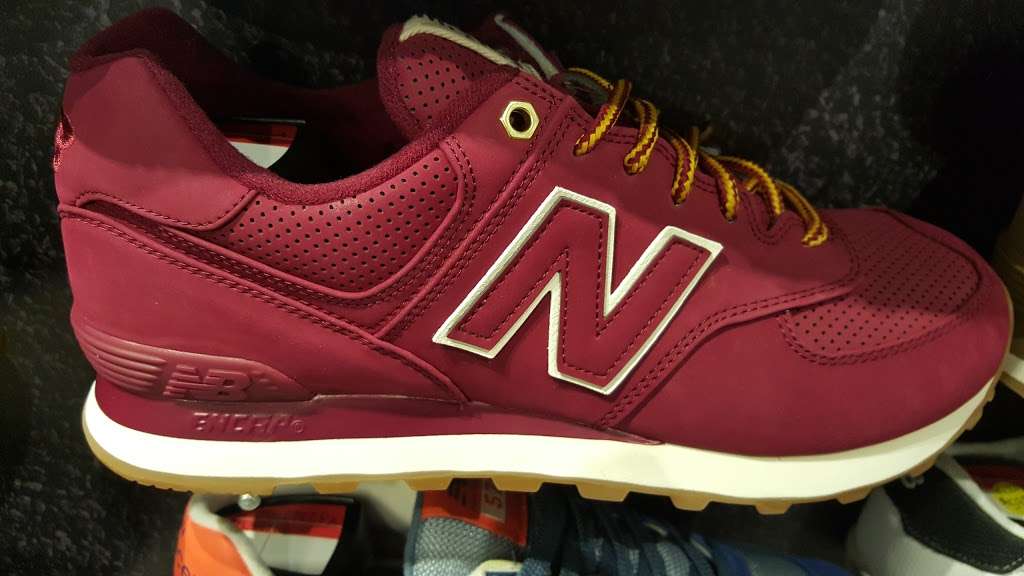 New Balance | 1172 3rd Ave, New York, NY 10065, USA | Phone: (212) 452-3429